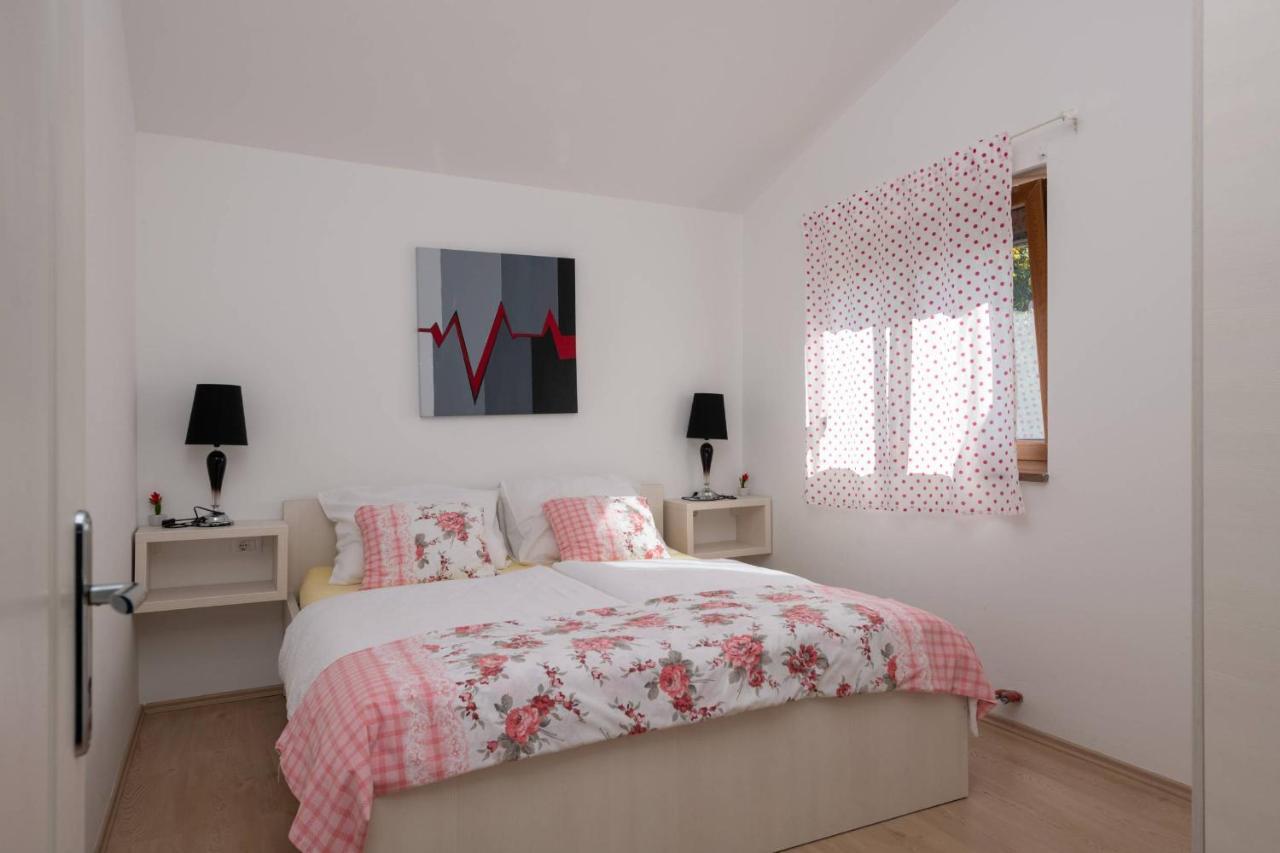 Apartmani Jana Porec Ngoại thất bức ảnh