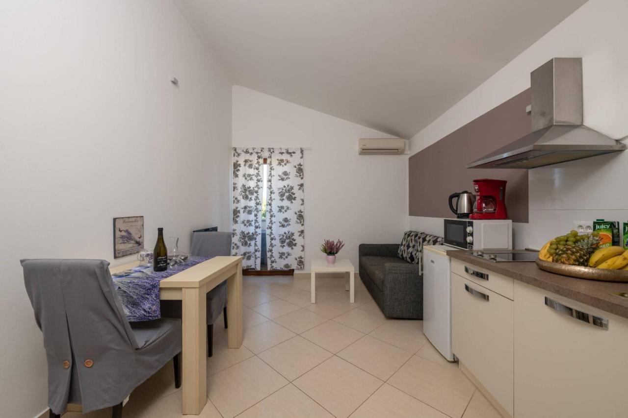 Apartmani Jana Porec Ngoại thất bức ảnh